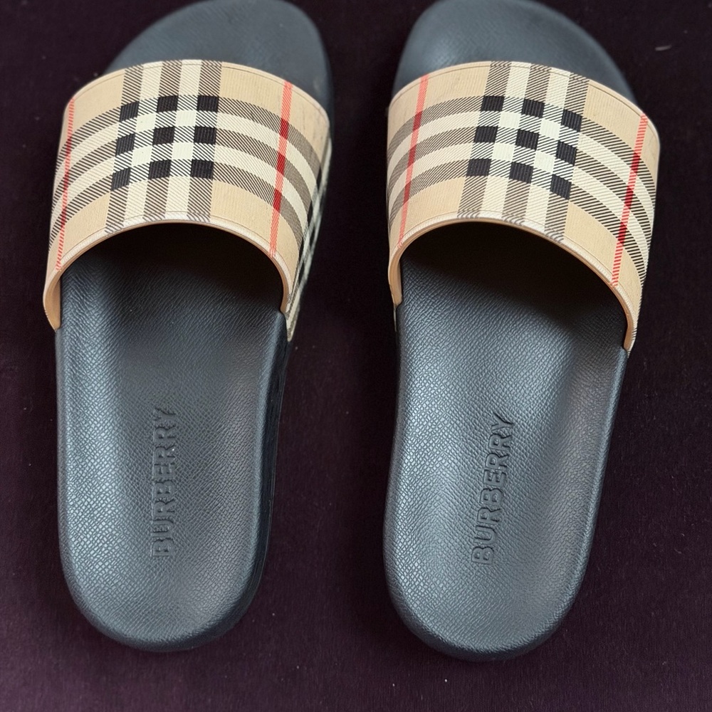 Burberry Beige Check Women's Slippers